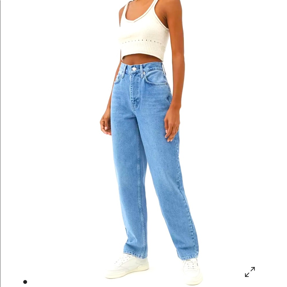 NEW w/ tags UO BDG High Waisted Jeans